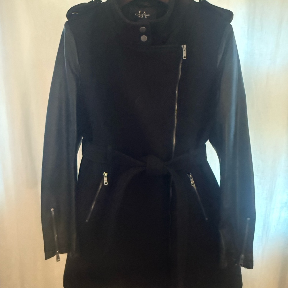 Elegant Black Leather Jacket